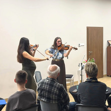 Koncert uczestników zajęć artystycznych. Nagrodzeni gromkimi brawami